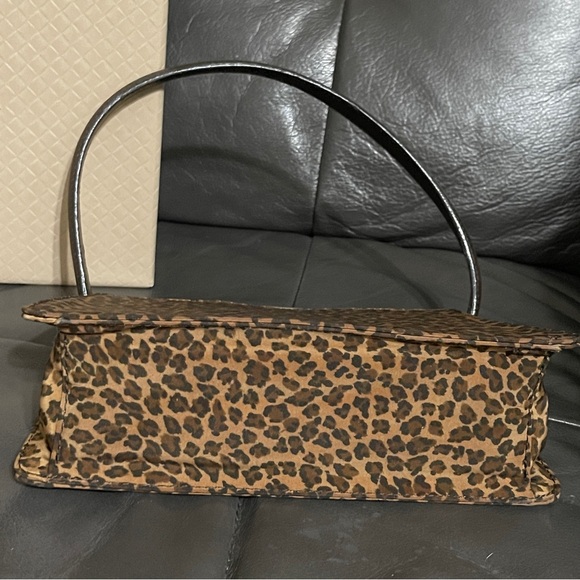 New Auth Bottega Veneta mini Brown Leopard 🐆 Print top-handle clutch bag in Box - Picture 16 of 16